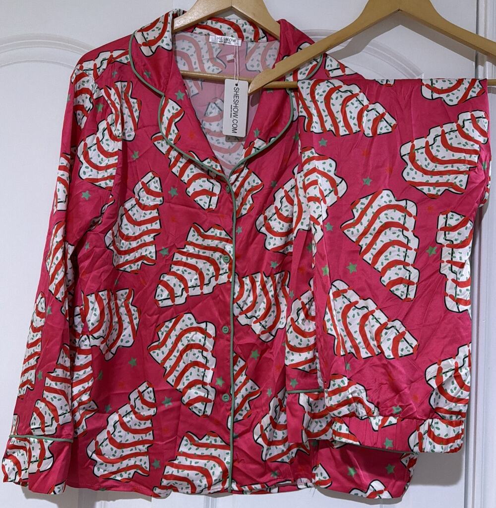 Sheshow 2 Pc Pajama Set Satin Silky Holiday Christmas Tree Cakes Sz M NWT